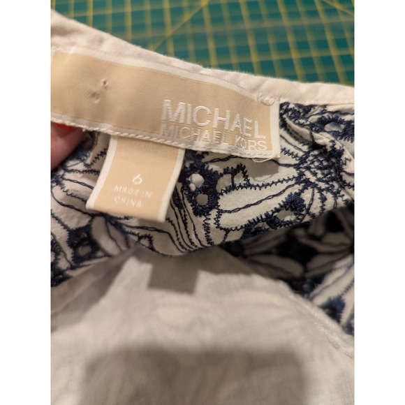 MICHAEL KORS White Navy Embroidered Eyelet Peplum Shirt Top - Womens Size 6 - Picture 10 of 16